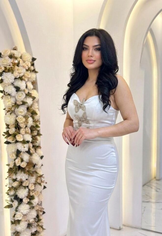 BEYAZ STRAPLEZ KELEBEK DETAY SATEN ABİYE 38