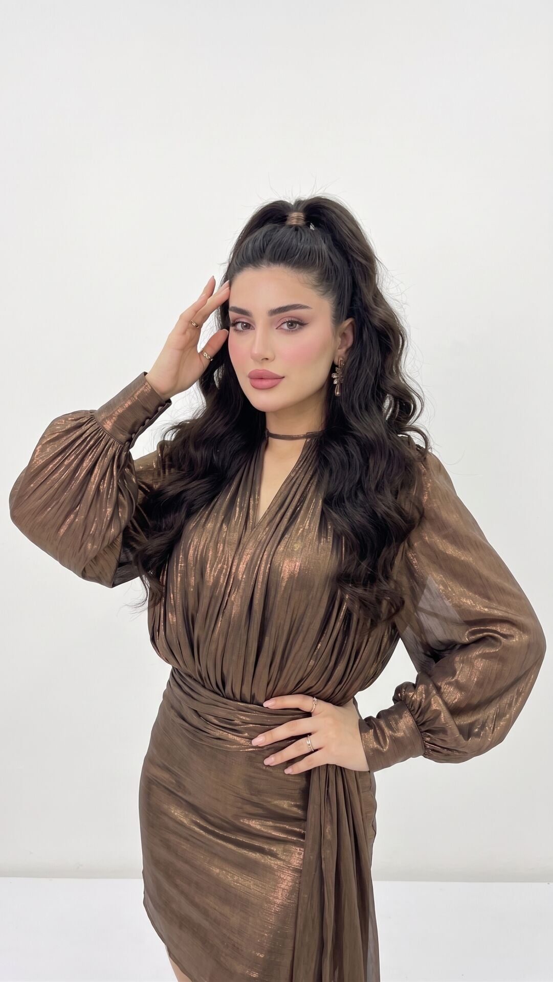 KAHVERENGİ ŞİFON BÜZGÜLÜ MİNİ DAR KALIP  ABİYE ELBİSE 36