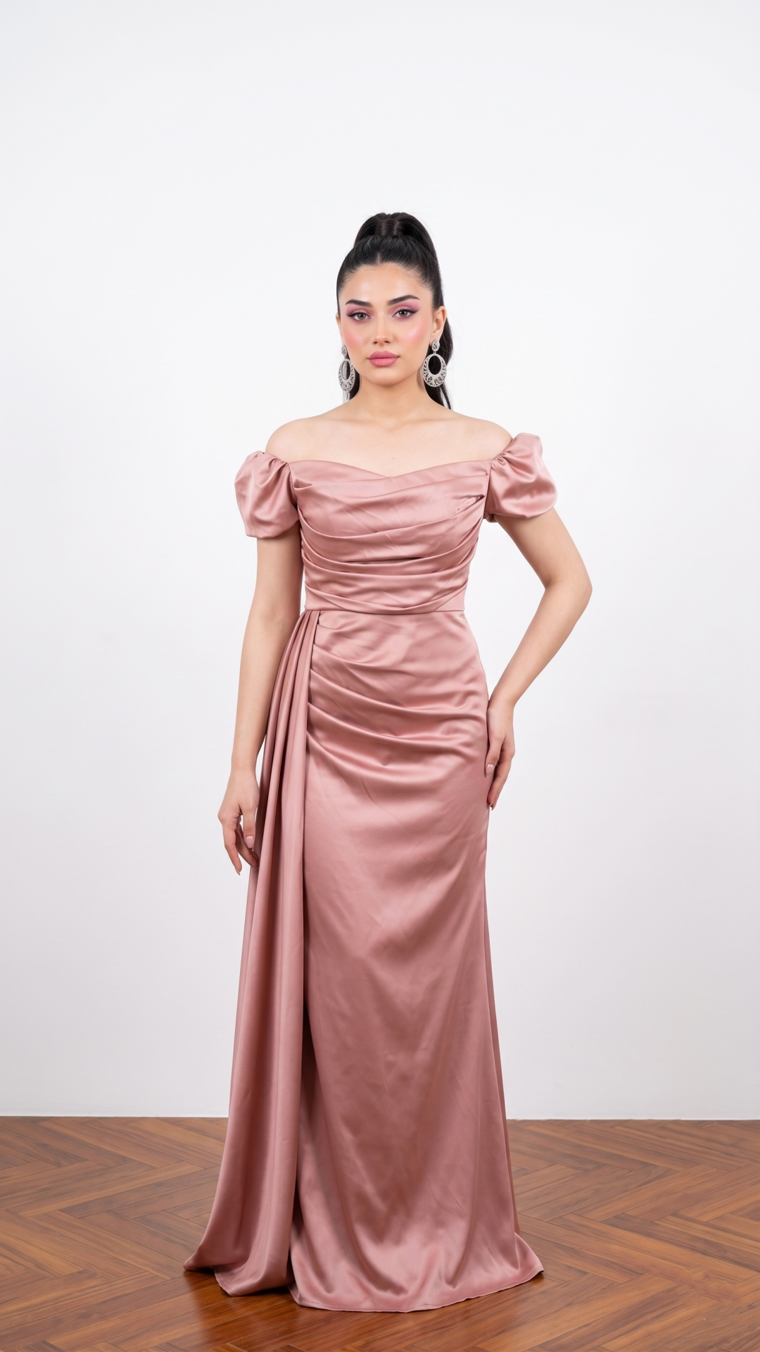 PEMBE DÜŞÜK OMUZ DRAPELİ YIRTMAÇ ABİYE 42