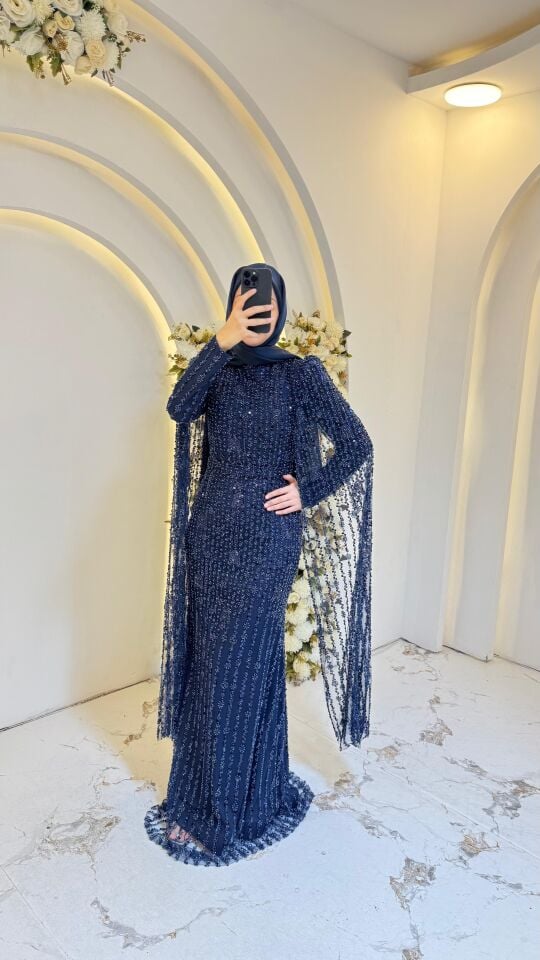 LACİVERT KOLLARI PELERİN DETAYLI TESETTÜR ABİYE