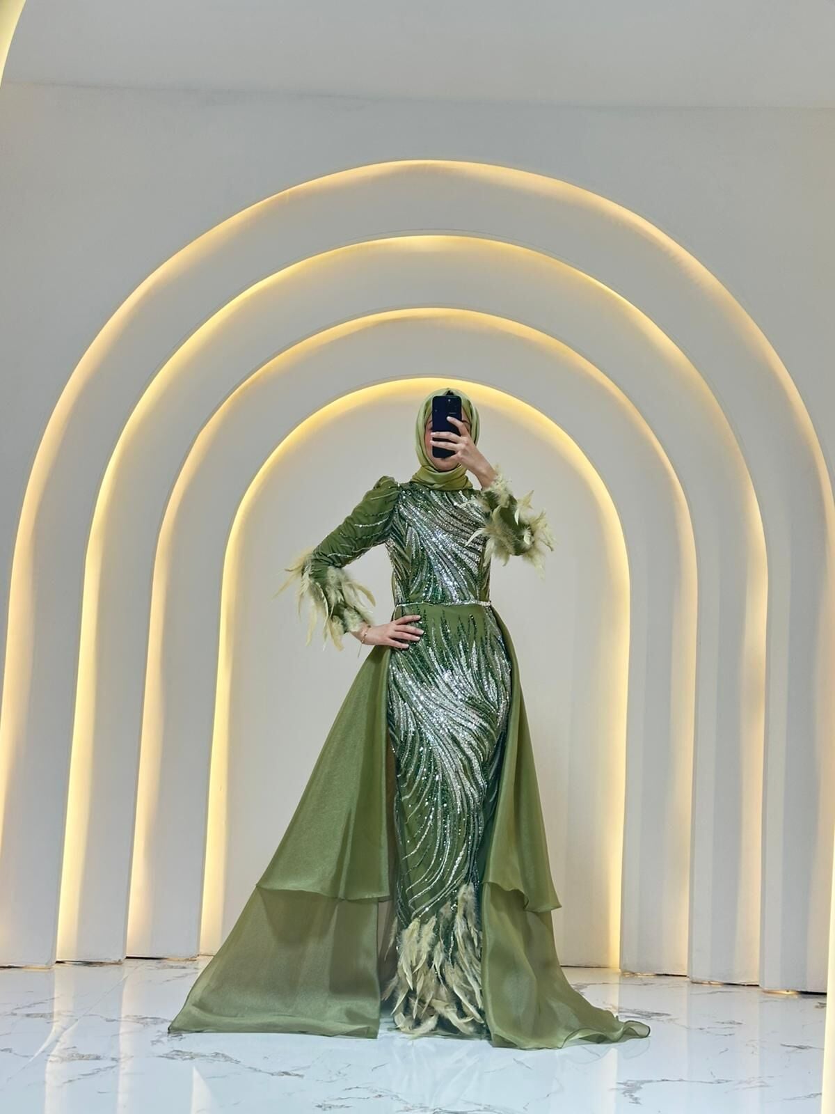 KUŞ TÜYÜ DEETYLI PELERİN YEŞİL TESETTÜR ABİYE 46