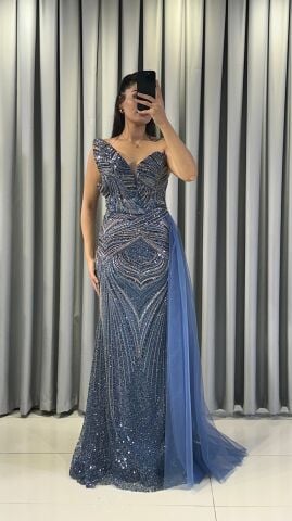 Full taş işlemeli straplez v yaka balık basen kısmı uzun tül detaylı  Mavi Abiye 44