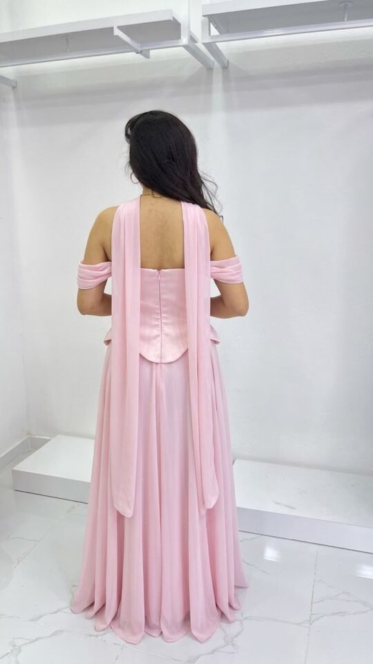 PEMBE FULARLI DÜŞÜK KOL ÜST SATEN ALT ŞİFON ABİYE 38