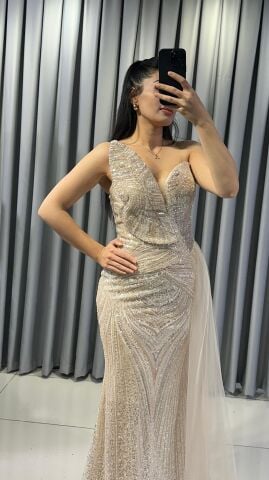 Full taş işlemeli straplez v yaka balık basen kısmı uzun tül detaylı Krem  Abiye 44 - Krem