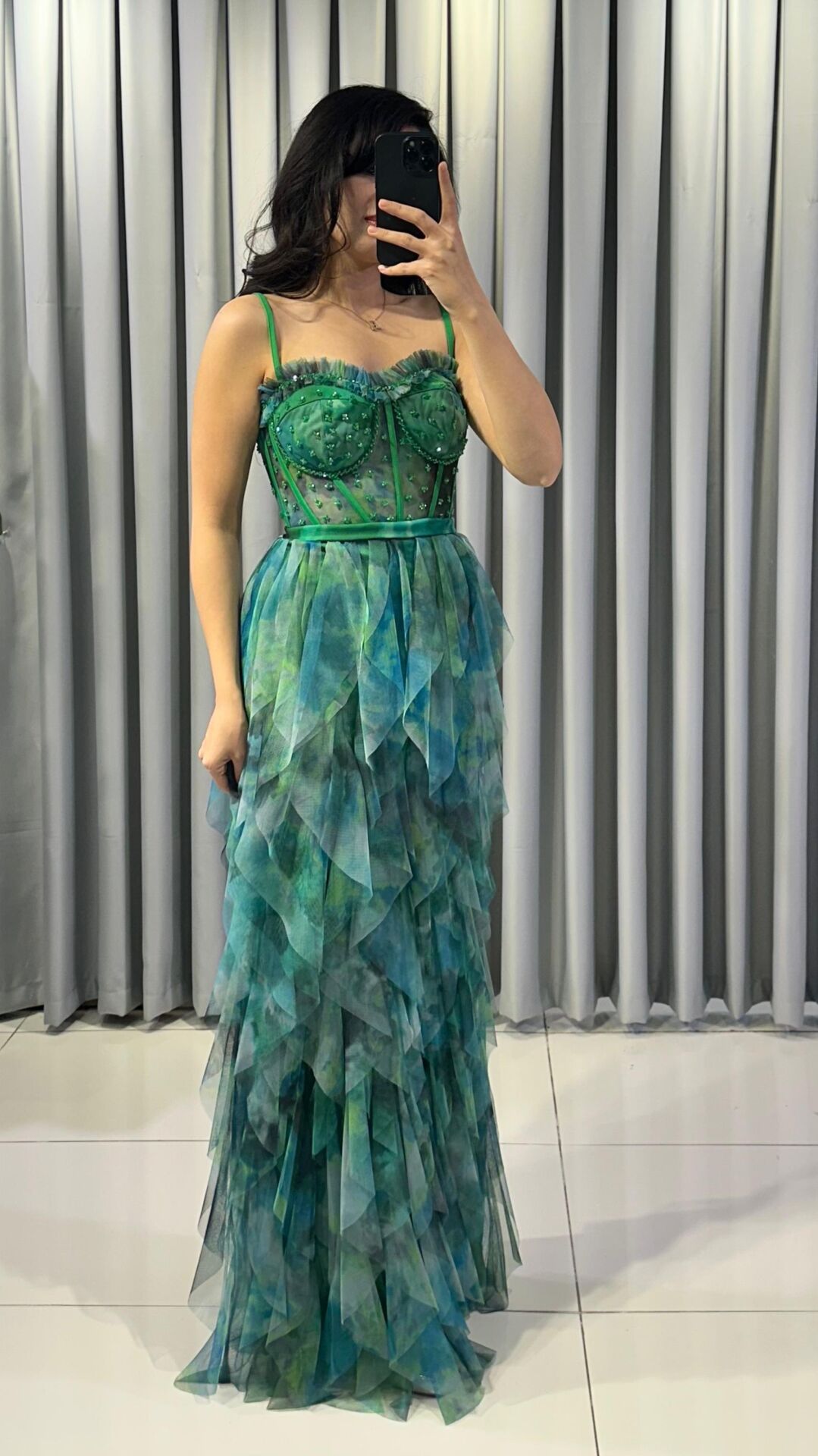 İnce Askılı Mendil fırfırlı Tül detaylı korseli üzerinde mink boncuk taş işlemeli uzun maksi boy  Yeşil ABİYE 36 - YEŞİL