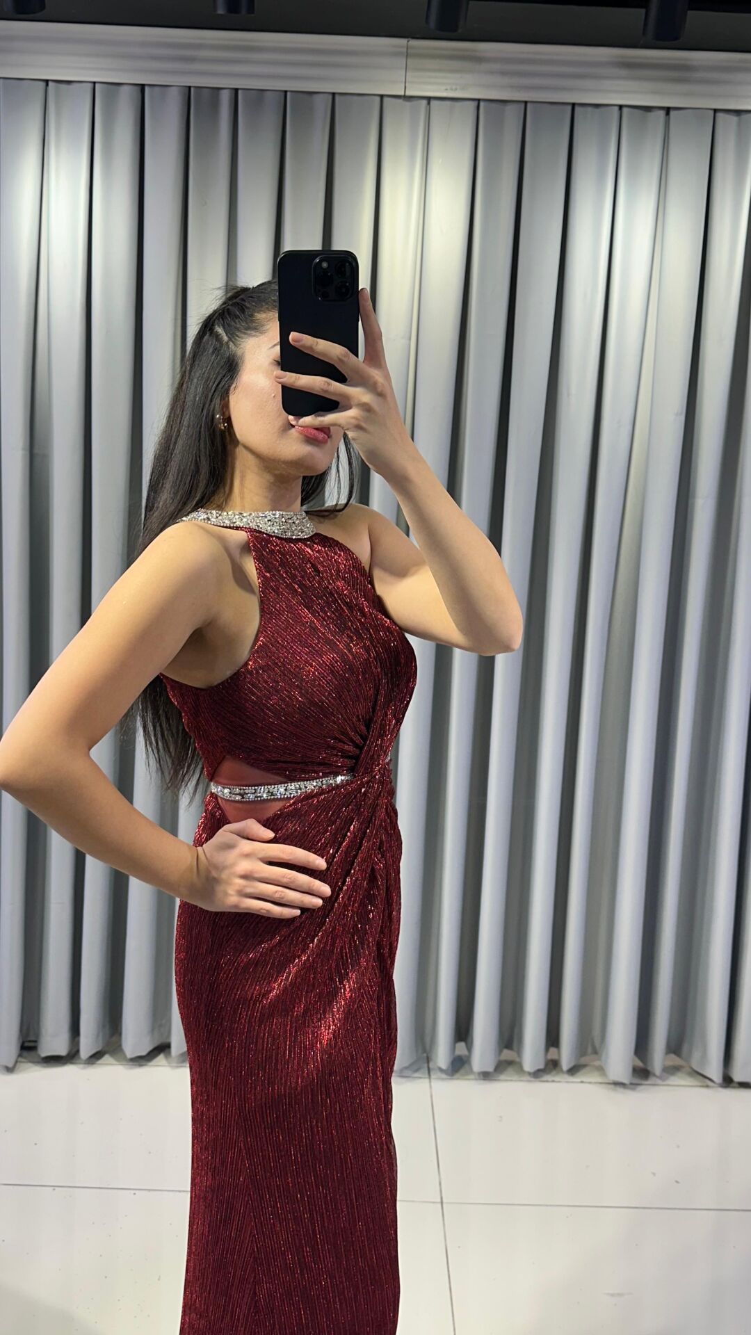 Halter Yaka Simli Işıltılı Balık Model Böbrek Dekolteli Şık  Kırmızı Abiye Elbise 42