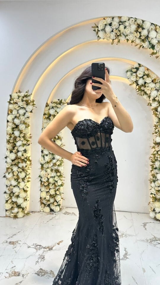 Vücudu saran balık model Kalp yaka, transparan file detaylı ve balenli korse formunda üst gövde Siyah  Abiye 42