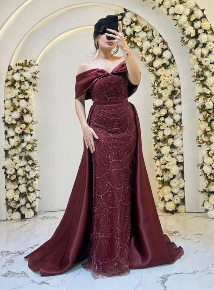 BORDO BELDEN PELERİNLİ BALIK ABİYE