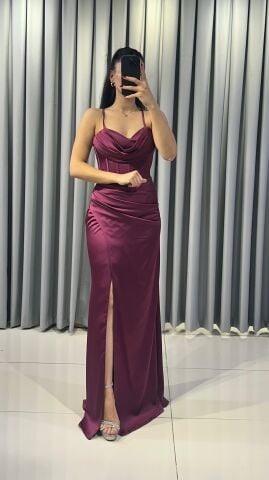 uzun yırtmaçlı Saten korse ve yırtmaç detaylı, parlak Mor Abiye 42