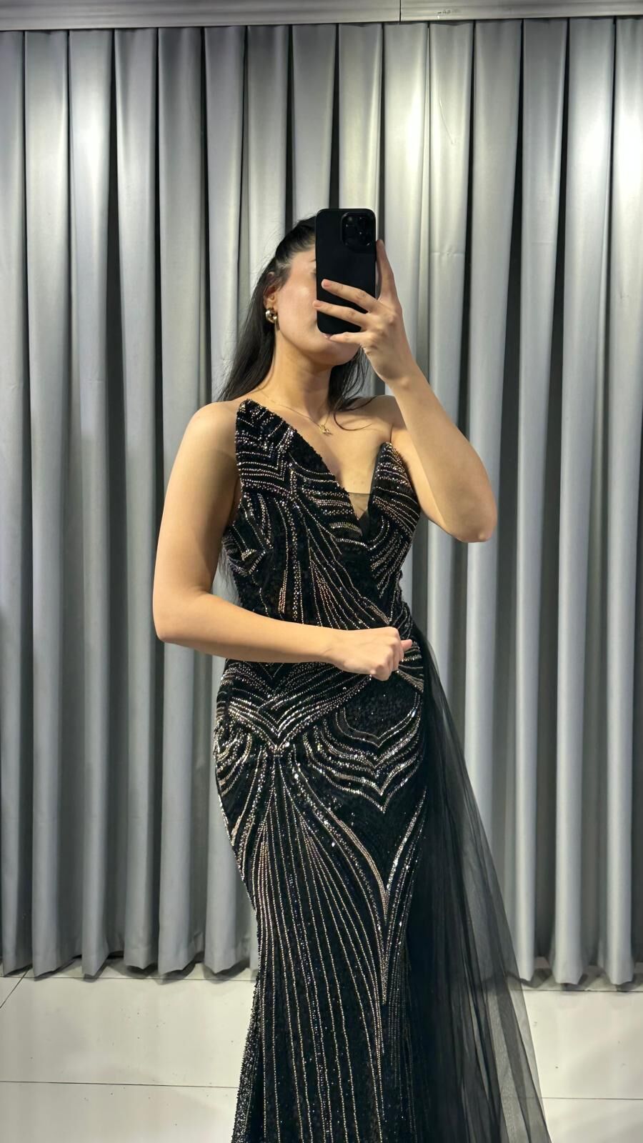 Full taş işlemeli straplez v yaka balık basen kısmı uzun tül detaylı  Siyah  Abiye 44