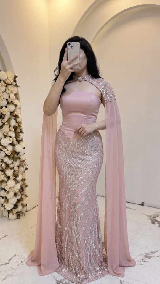 PEMBE OMUZDAN PELERİNLİ PUL PAYET İŞLEMELİ BALIK ABİYE