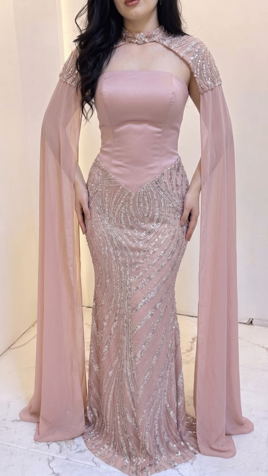 PEMBE OMUZDAN PELERİNLİ PUL PAYET İŞLEMELİ BALIK ABİYE