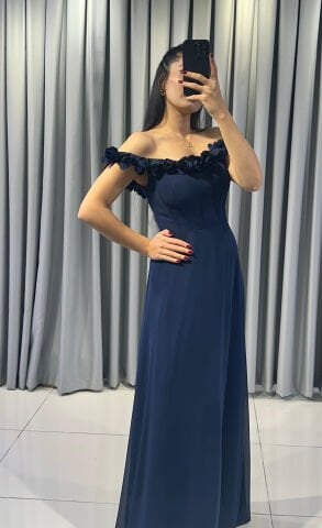 Madonna yaka, uzun abiye elbise Omuz ve yaka kısmında çiçek Bele Oturan, A kesim Lacivert Abiye Elbise 42