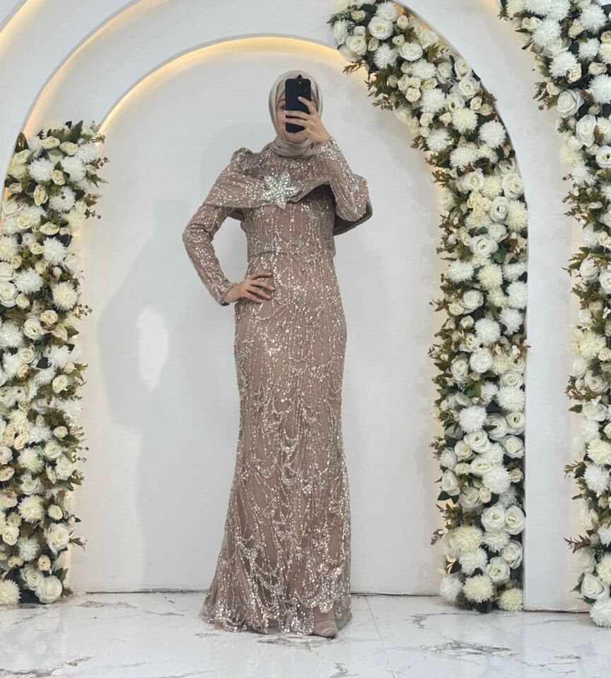 BALIK BOL TAŞ DETAYLI HAKİ YAKA VİZON TESETTÜR ABİYE