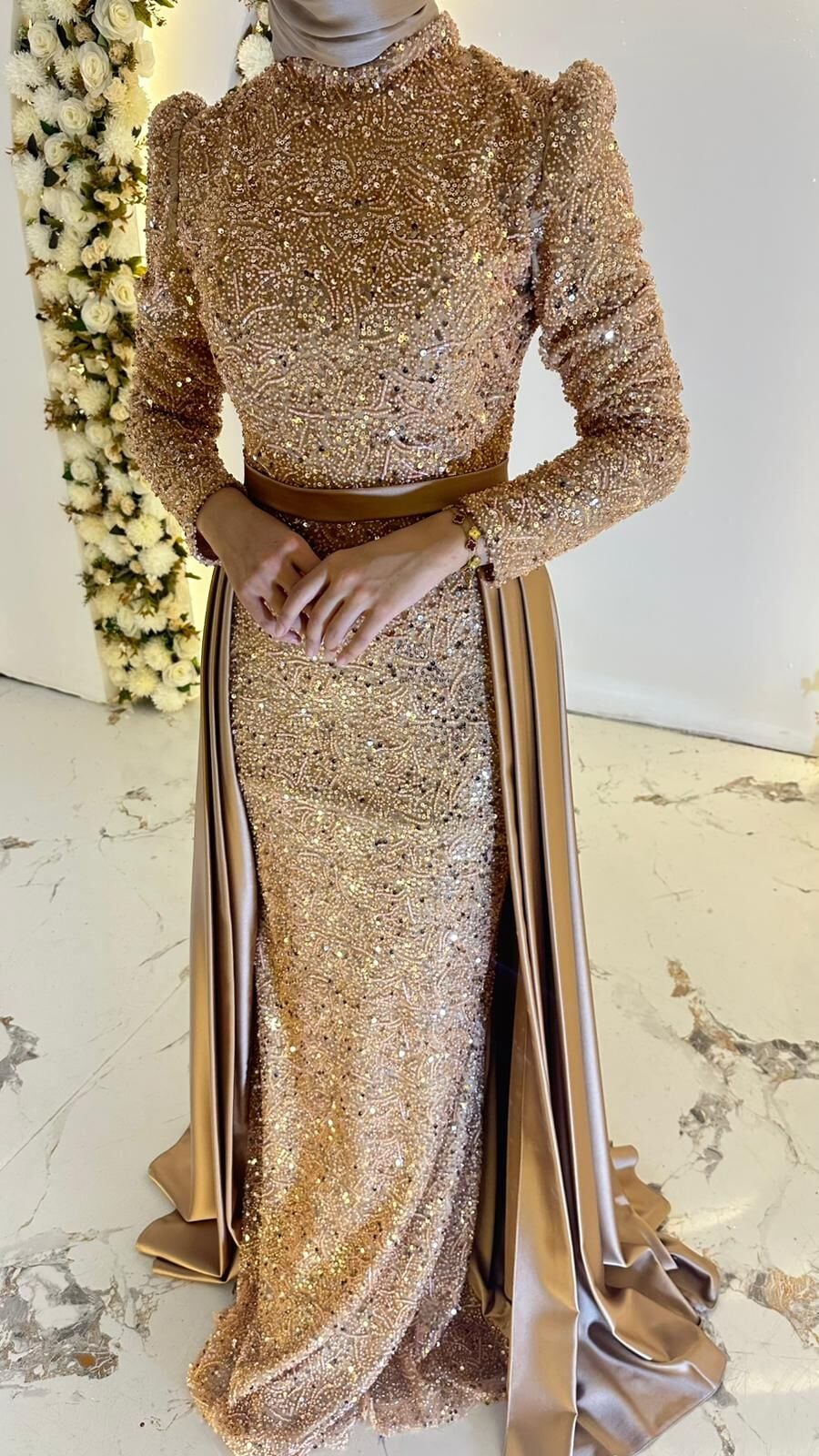 VÜCUDA OTURAN BALIK BOL TAŞ İŞLEMELİ TESETTÜR ABİYE 42