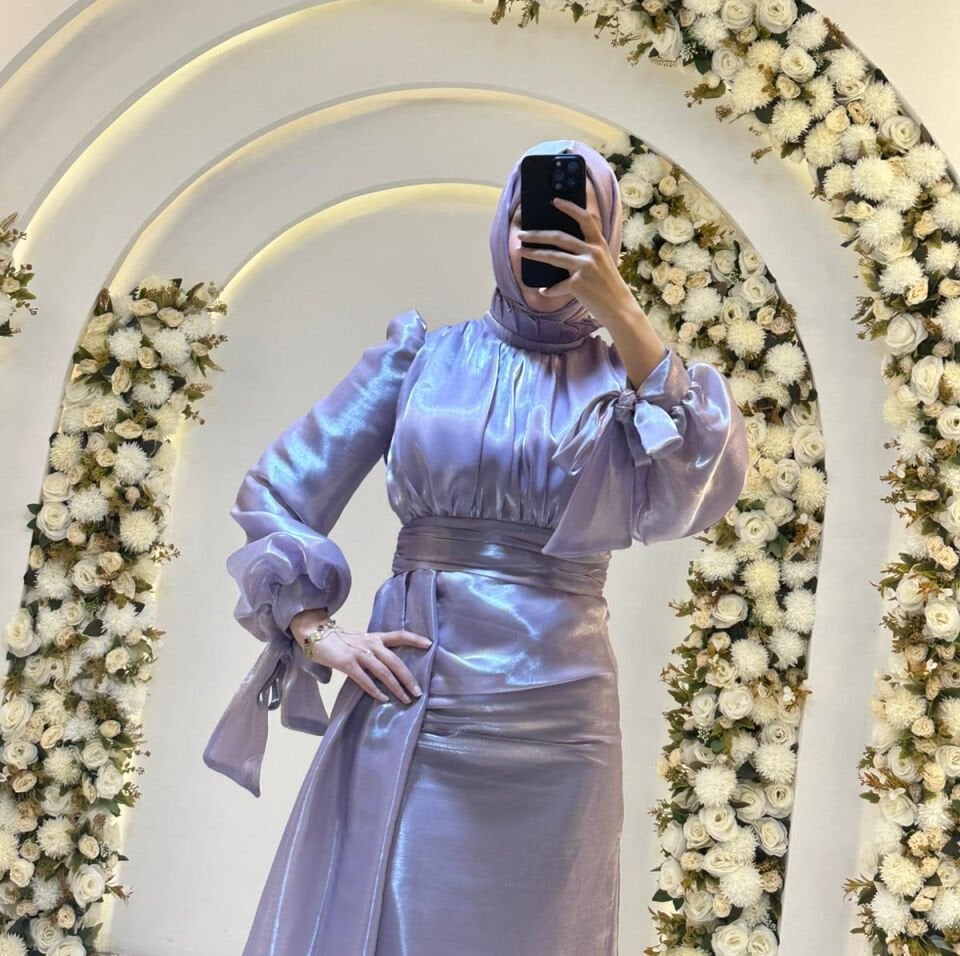 HAKİM YAKA SATEN LİLA  ABİYE ELBİSE 44