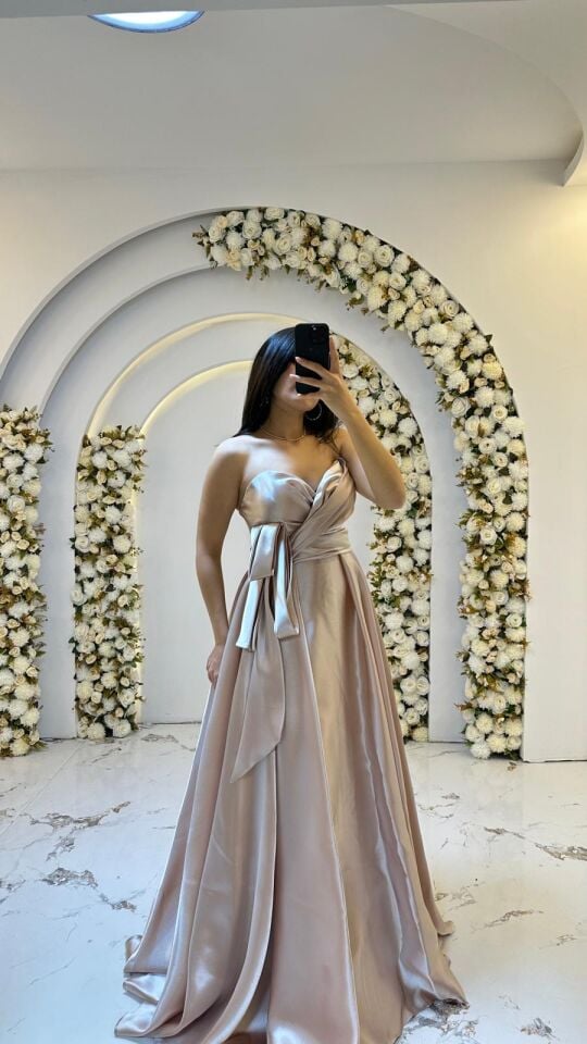 STRAPLEZ KALP YAKA SATEN GOLD ABİYE  42