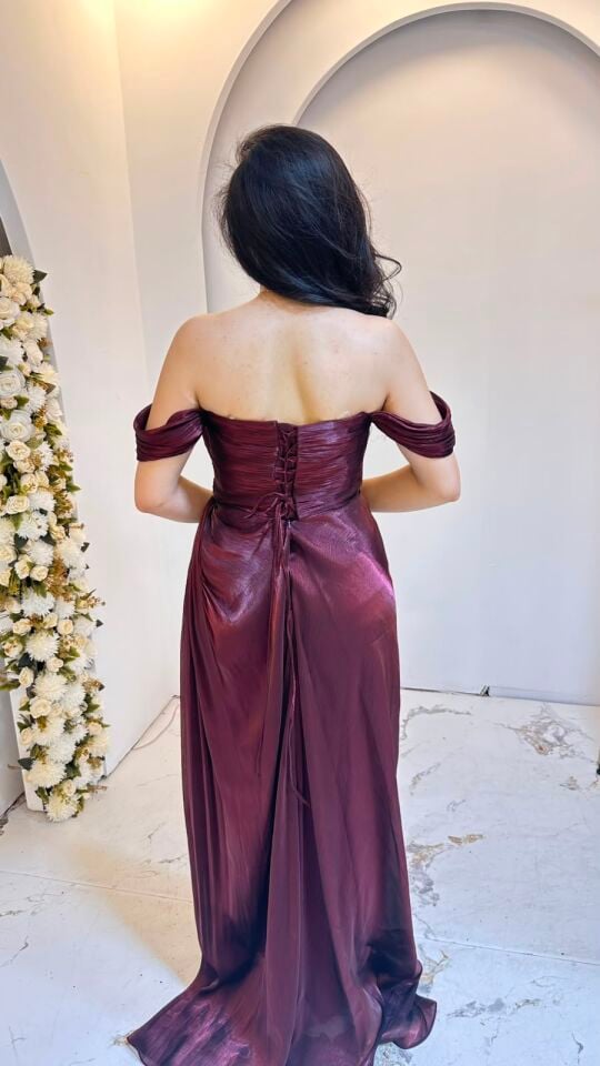 BORDO DÜŞÜK KOL STRAPLEZ ŞİFON ABİYE
