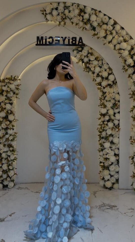 STRAPLEZ KESİM DİZ BOYU TÜL İŞLEMELİ  MAVİ  ABİYE 44