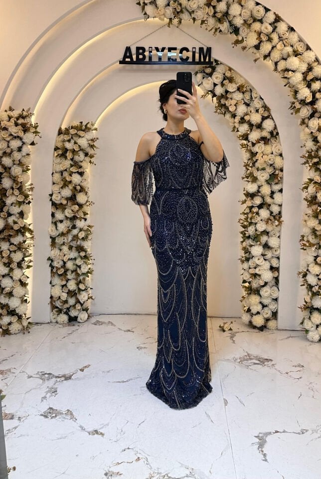 HALTER YAKA OMUZLARI AÇIK PUL PAYET LACİVERT  ABİYE 44