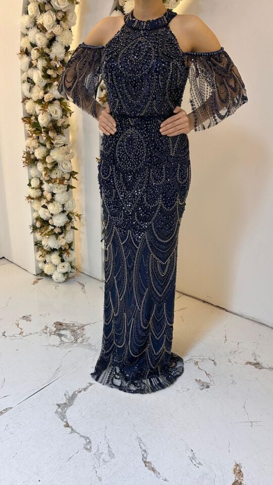 HALTER YAKA OMUZLARI AÇIK PUL PAYET LACİVERT  ABİYE 44