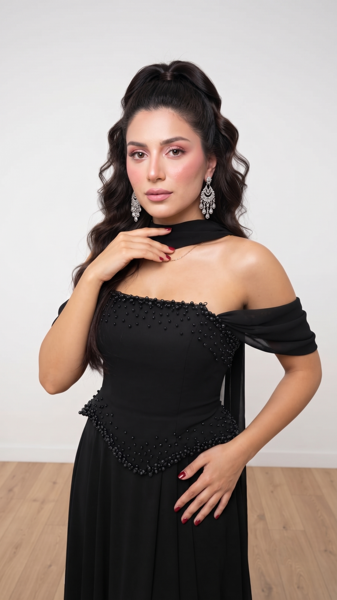FULARLI SİYAH İNCİ DETAYLI  ABİYE 36