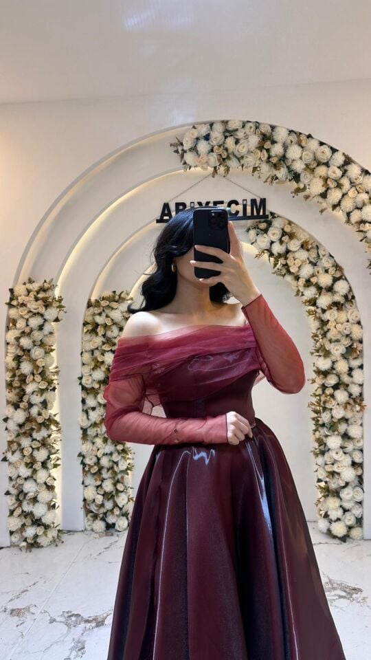 KIRMIZI SATEN MİDİ BOY ABİYE 38