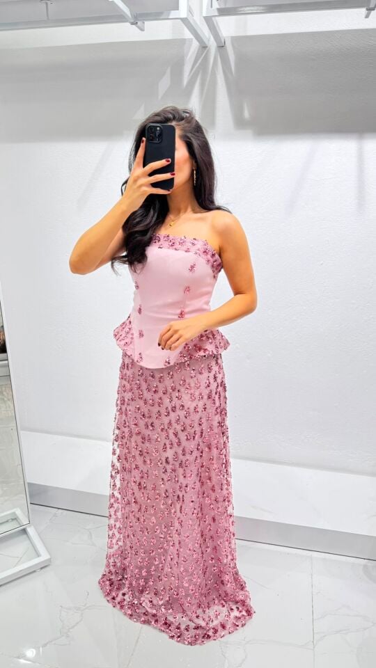 PEMBE KORSE GÖRÜNÜMLÜ  STRAPLEZ YAKA PAYETLİ ABİYE
