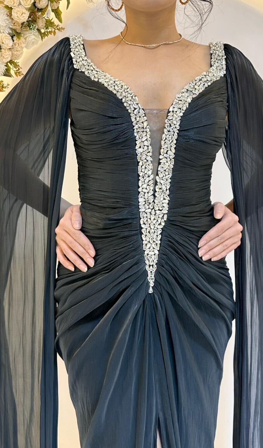 SİYAH PELERİN KOL ABİYE 44