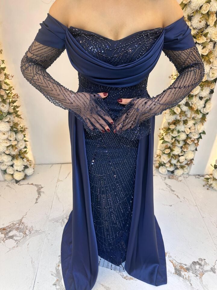 LACİVERT  OMUZ DEKOLTELİ BONCUK UZUN KOL KUYRUKLU ABİYE 44