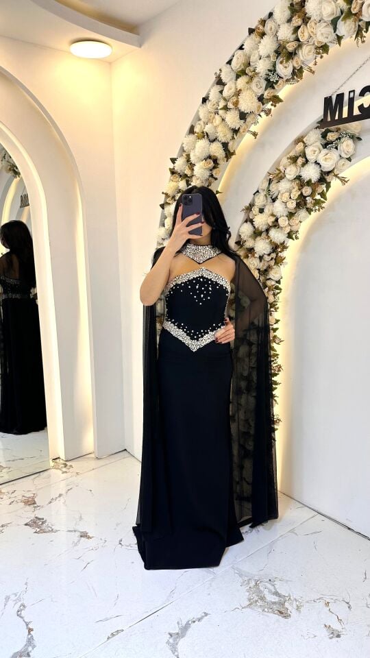 SİYAH PELERİNLİ TAŞ ABİYE 42