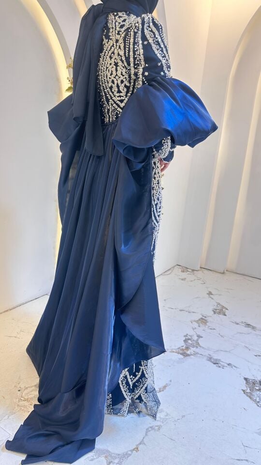 LACİVERT NAKIŞ İŞLEMELİ BALON KOL PELERİNLİ ABİYE 44