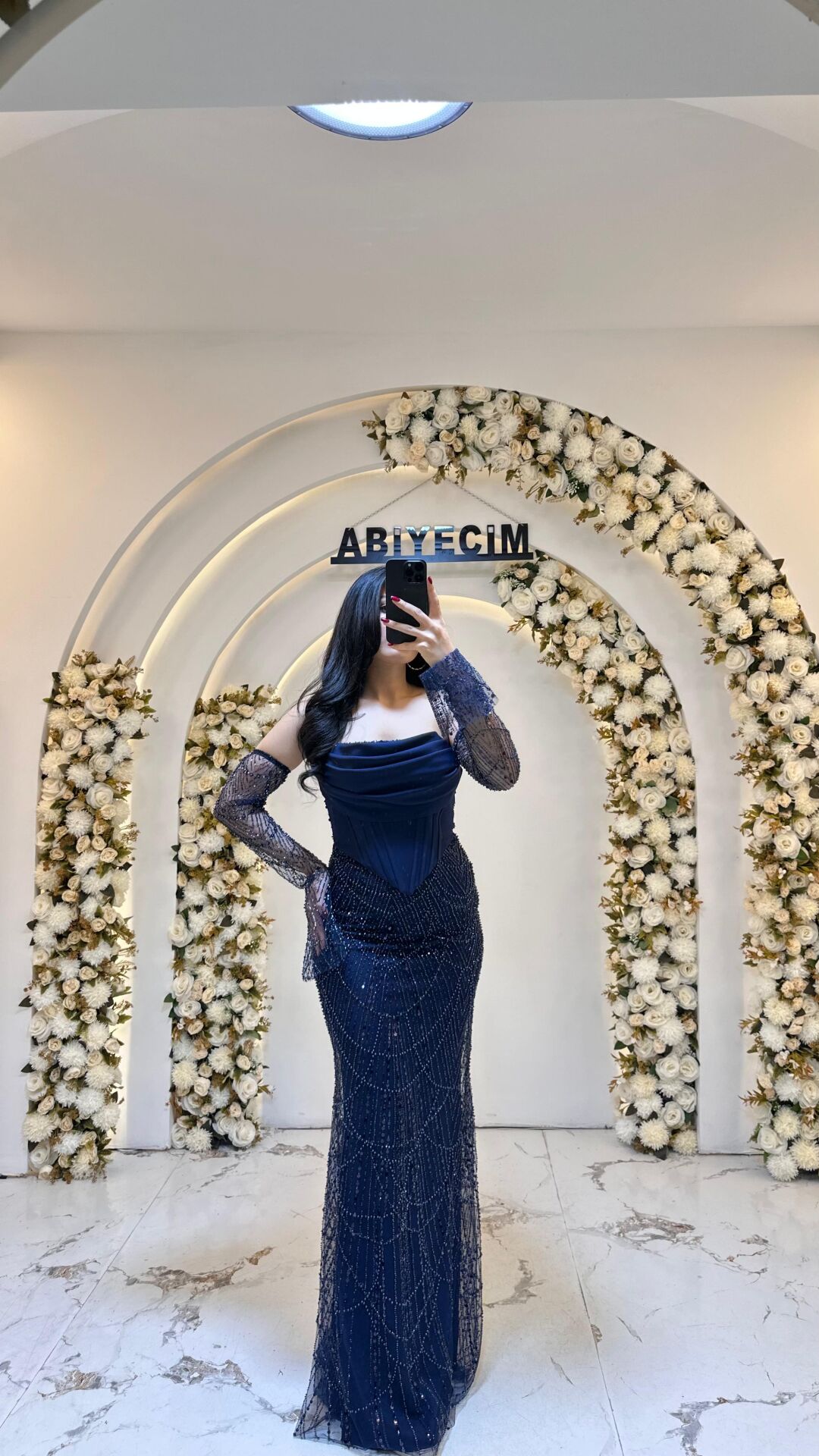 STRAPLEZ KOL DETAY UZUN BONCUKLU ABİYE LACİVERT 38