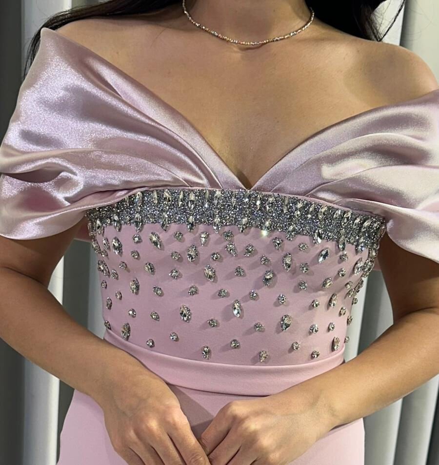 Taş işlemeli korsajlı, düşük omuzlu, uzun  Pudra Pembe  Abiye elbise