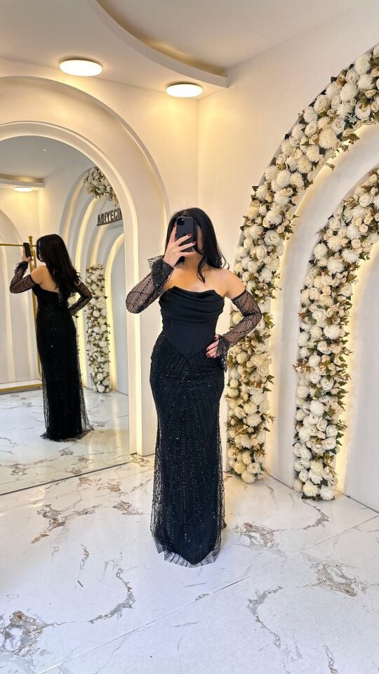 STRAPLEZ KOL DETAY UZUN BONCUKLU ABİYE SİYAH 44