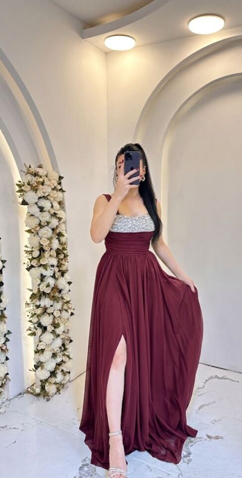 BORDO TAŞ İŞLEMELİ STRAPLEZ ABİYE 40