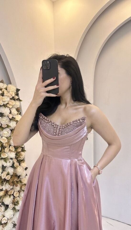 STRAPLEZ TAŞ DETAYLI SATEN PEMBE ABİYE 40
