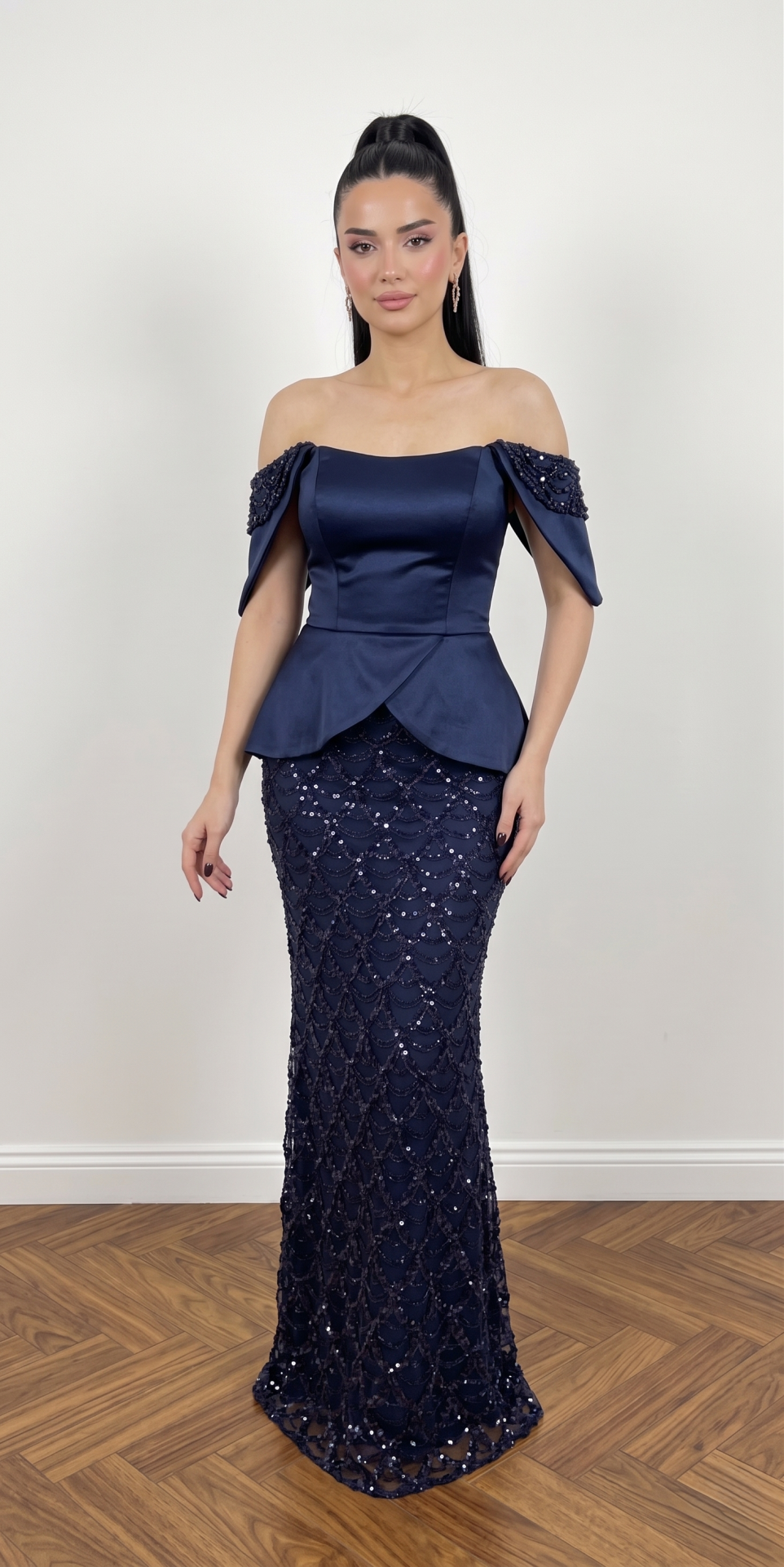 LACİVERT DÜŞÜK KOL İŞLEMELİ SATEN ABİYE