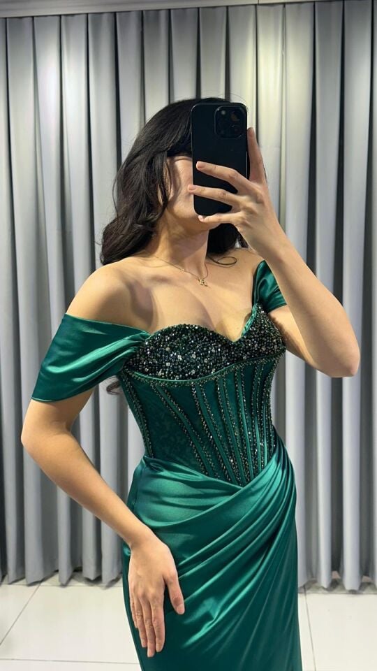 SATEN KOLLARI DÜŞÜK YEŞİL TASARRIM ABİYE